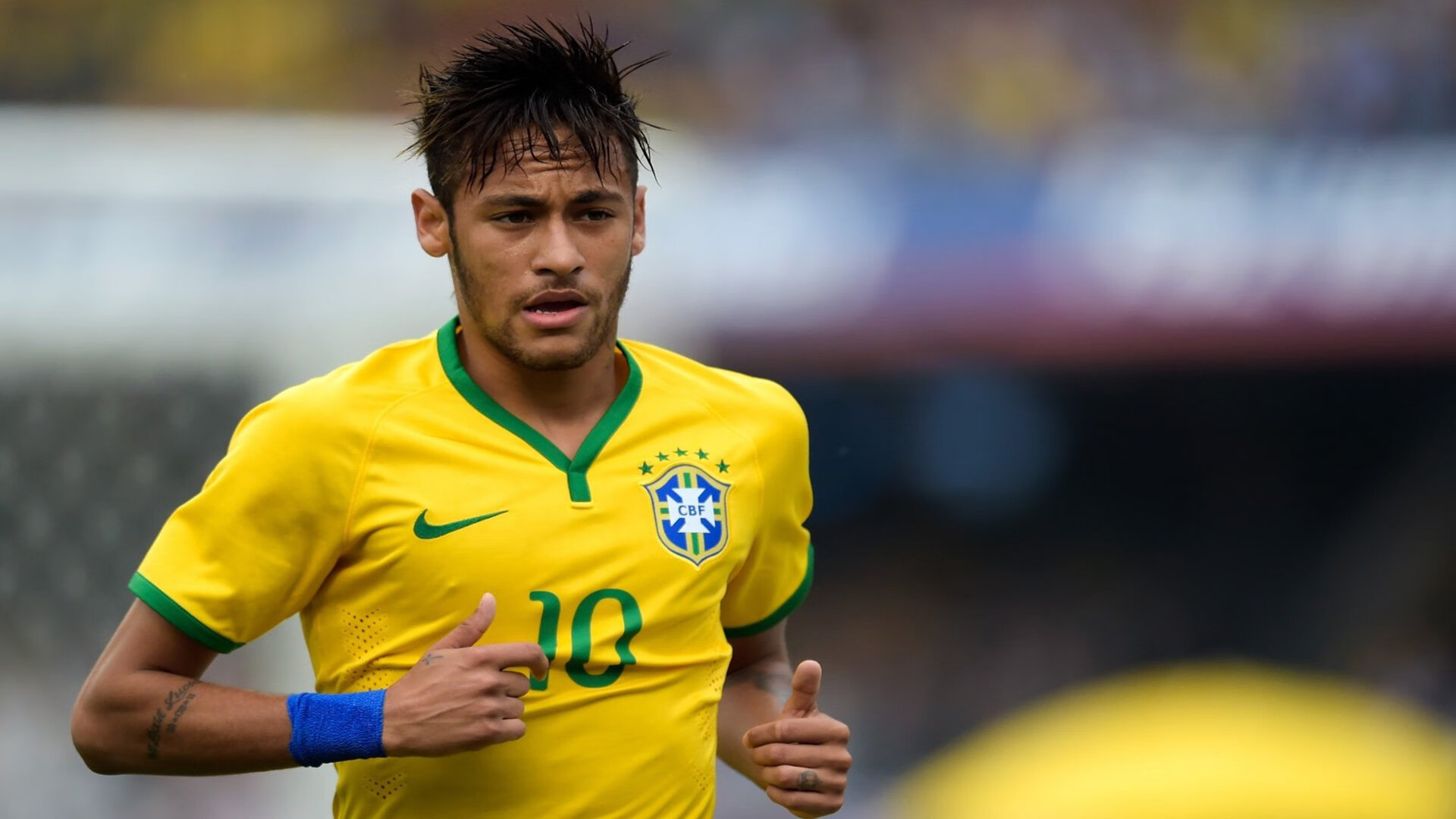 乐鱼电竞-国足比赛中回传频率与进攻效率关系，足球回传